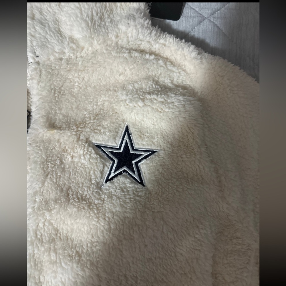 Embroidered jacket - Picture 2 of 4